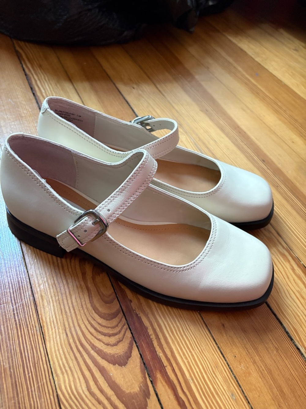 Steve Madden Cream Mary Jane Flats with Buckle